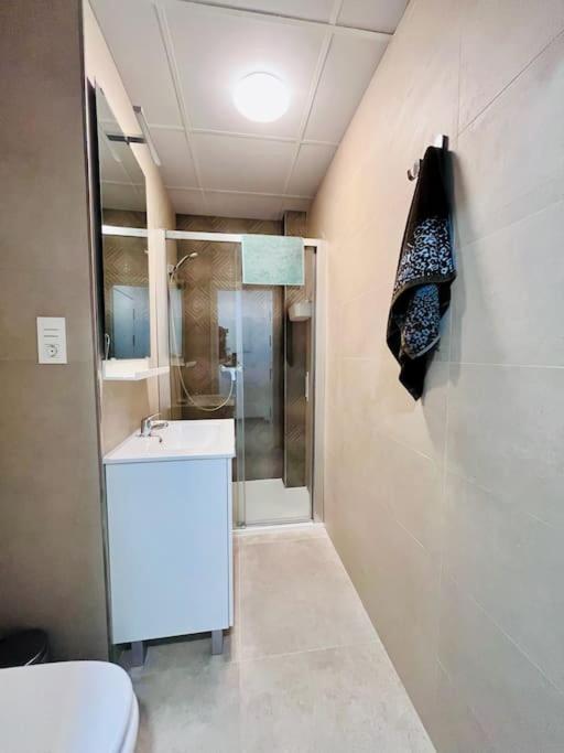 Lovely Apartment Close By City Center Malaga Bagian luar foto